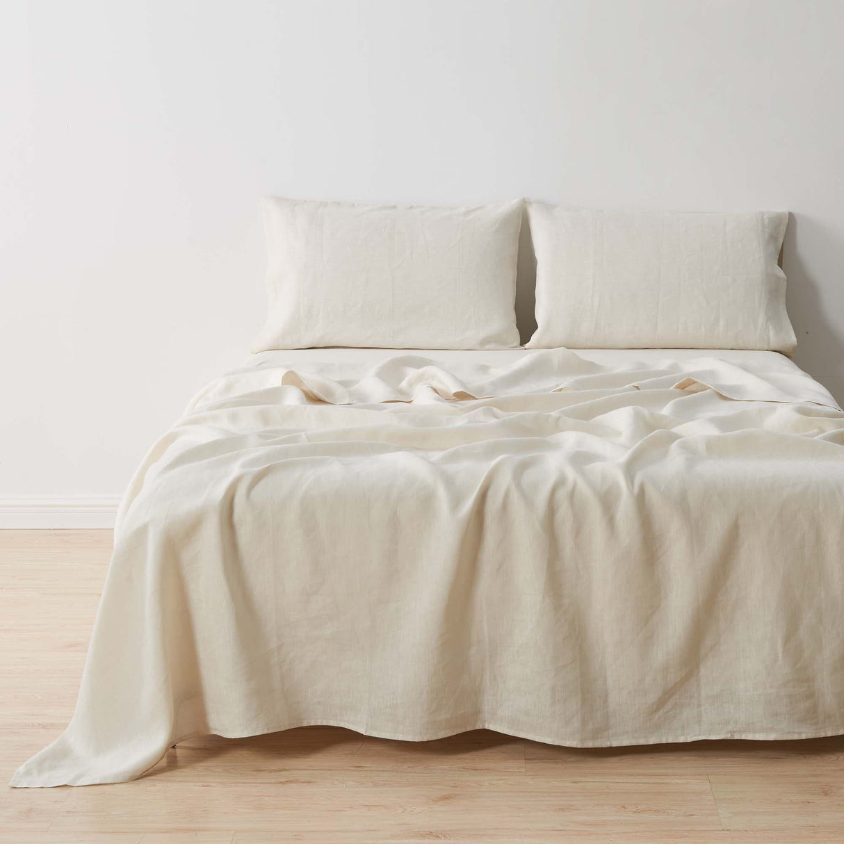Great Bay Home Pillowcases 100% European Flax Linen Pillowcase Set 100% European Flax Linen Pillowcase Set