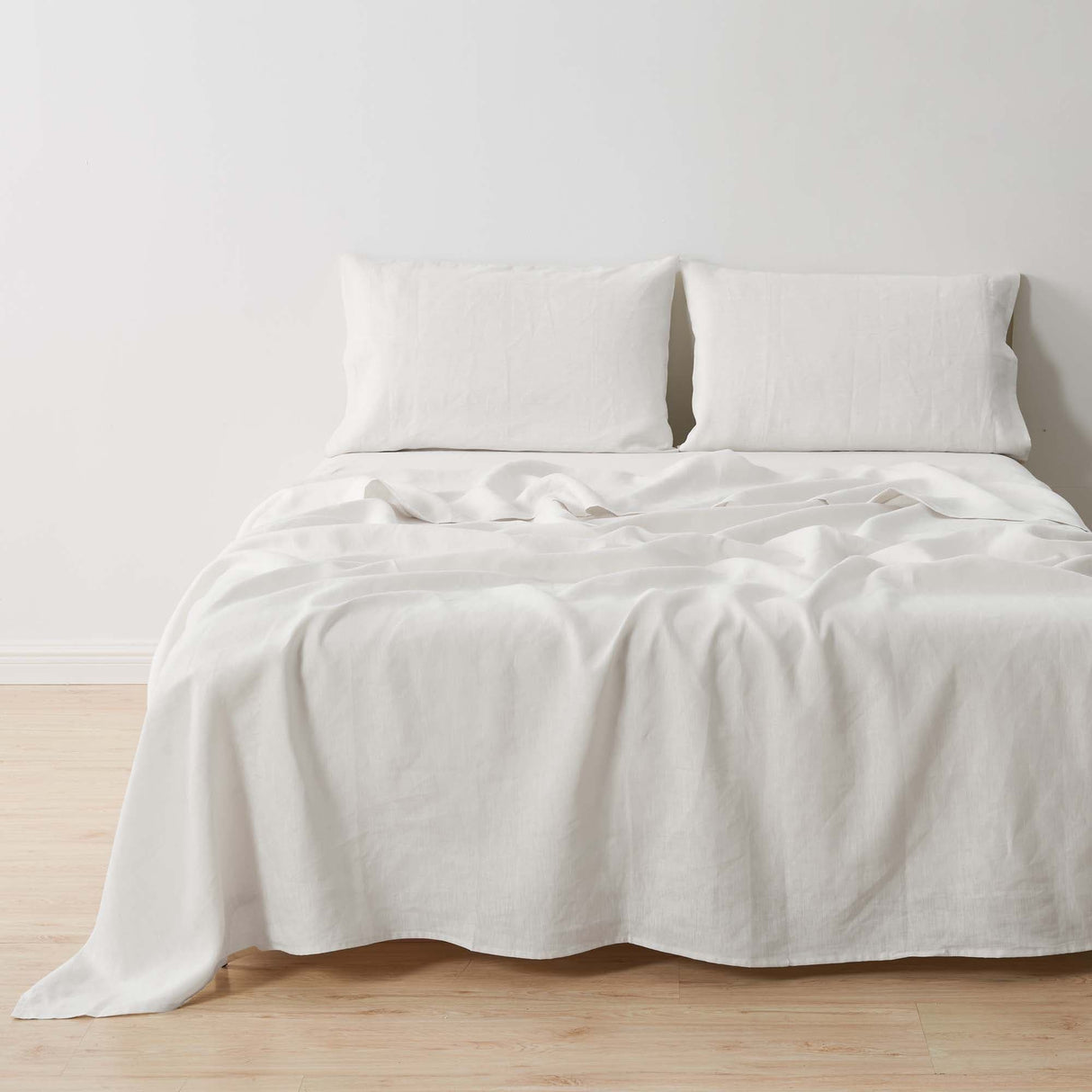 Great Bay Home Pillowcases 100% European Flax Linen Pillowcase Set 100% European Flax Linen Pillowcase Set