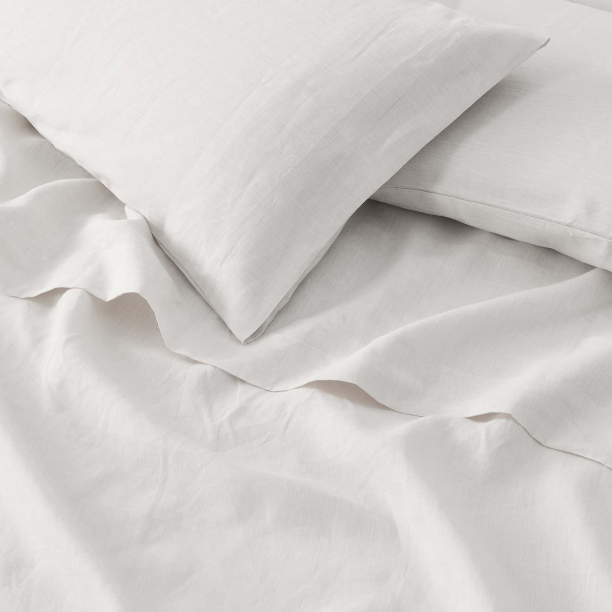 Great Bay Home Pillowcases 100% European Flax Linen Pillowcase Set 100% European Flax Linen Pillowcase Set