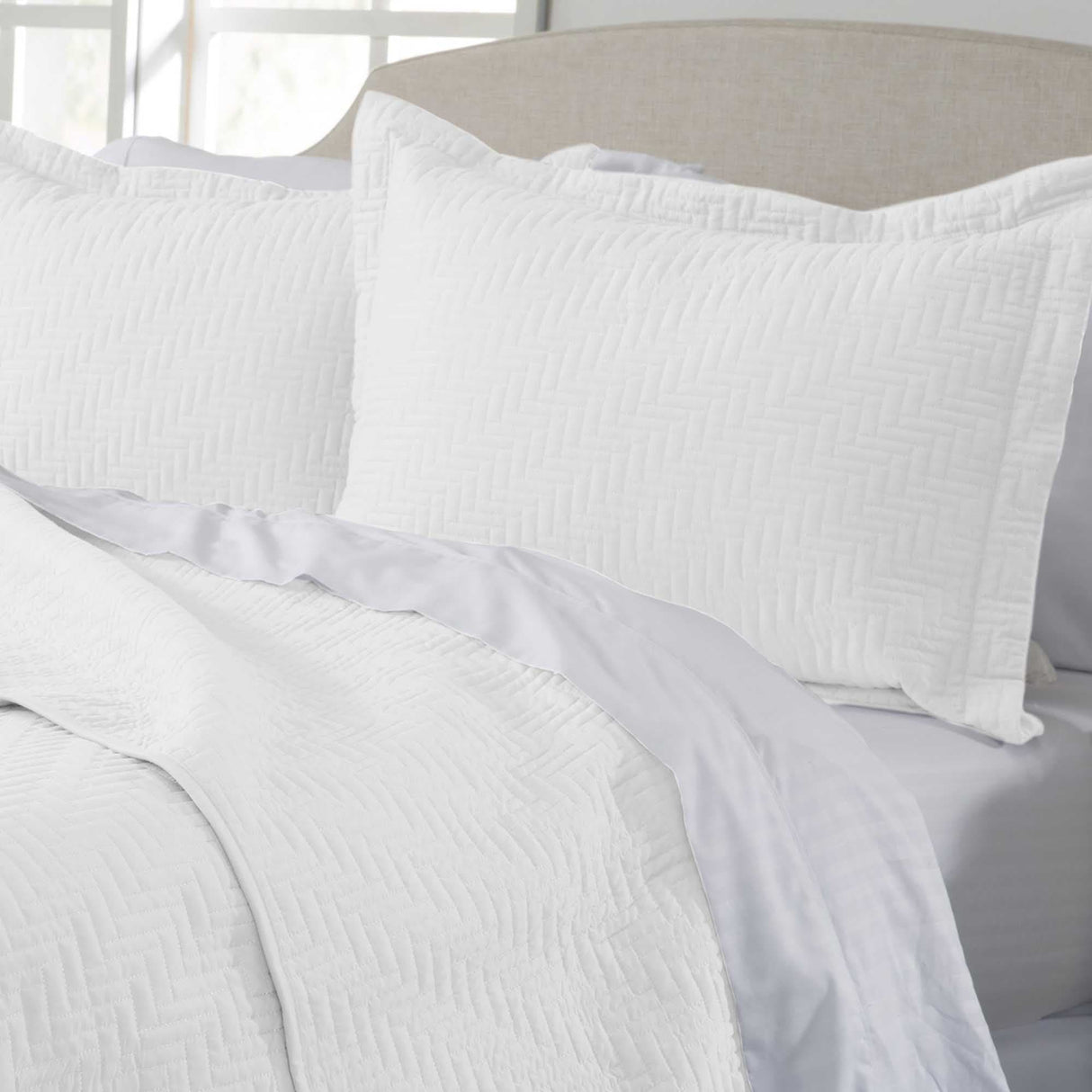 3-Piece Herringbone Stitched Quilt - Louise Collection