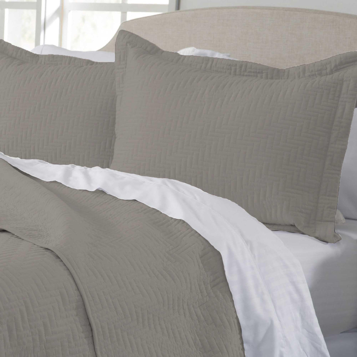 3-Piece Herringbone Stitched Quilt - Louise Collection