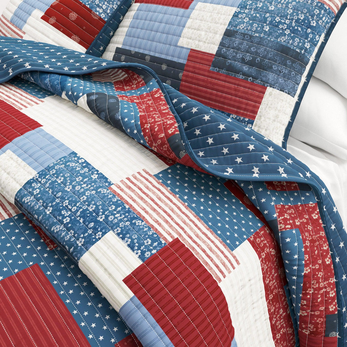 greatbayhome Quilts & Comforters Americana Patchwork Quilt Set - Lowel Collection Americana Patchwork Quilt Set | Lowel Collection by Great Bay Home