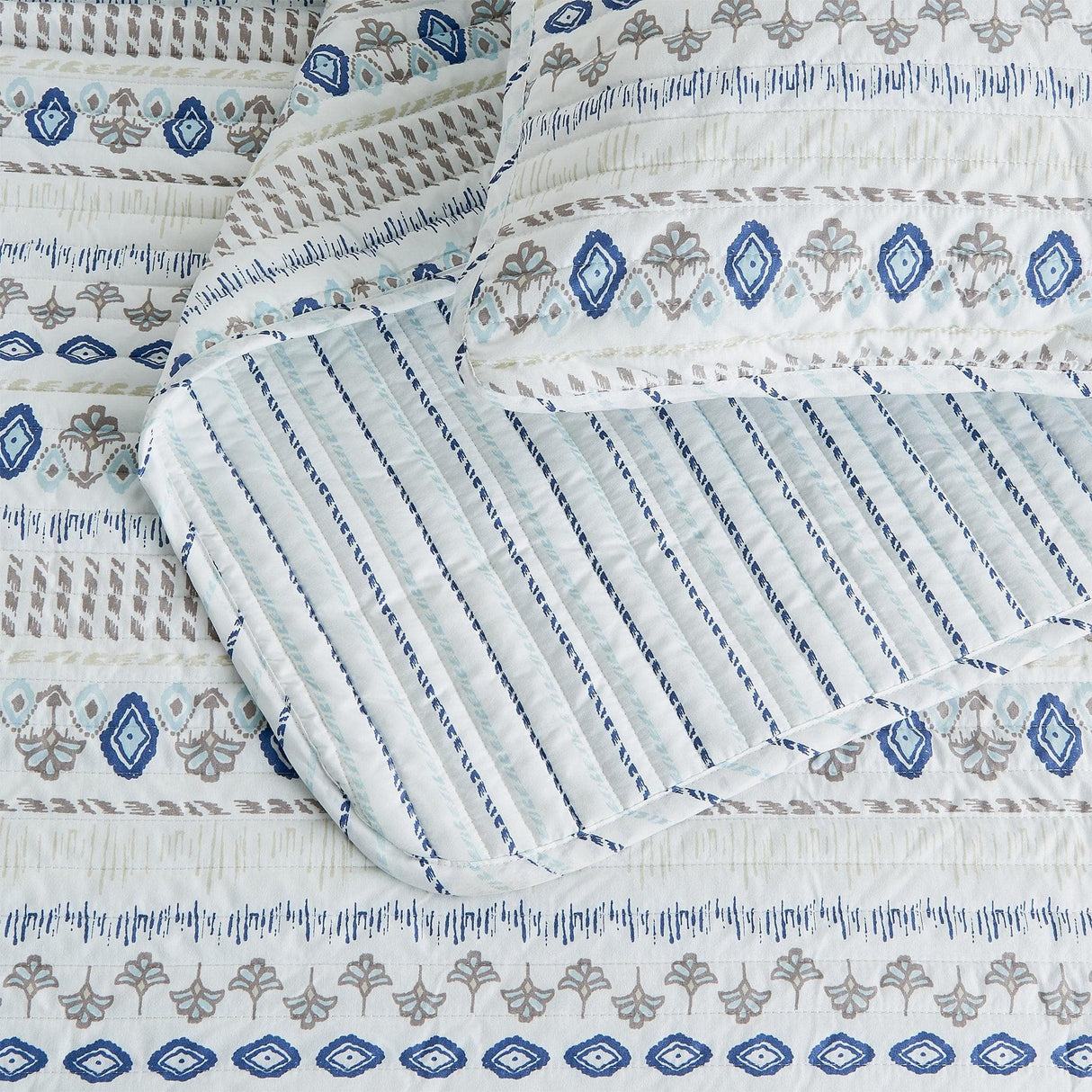 Striped Microfiber Quilt Set - Arista Collection