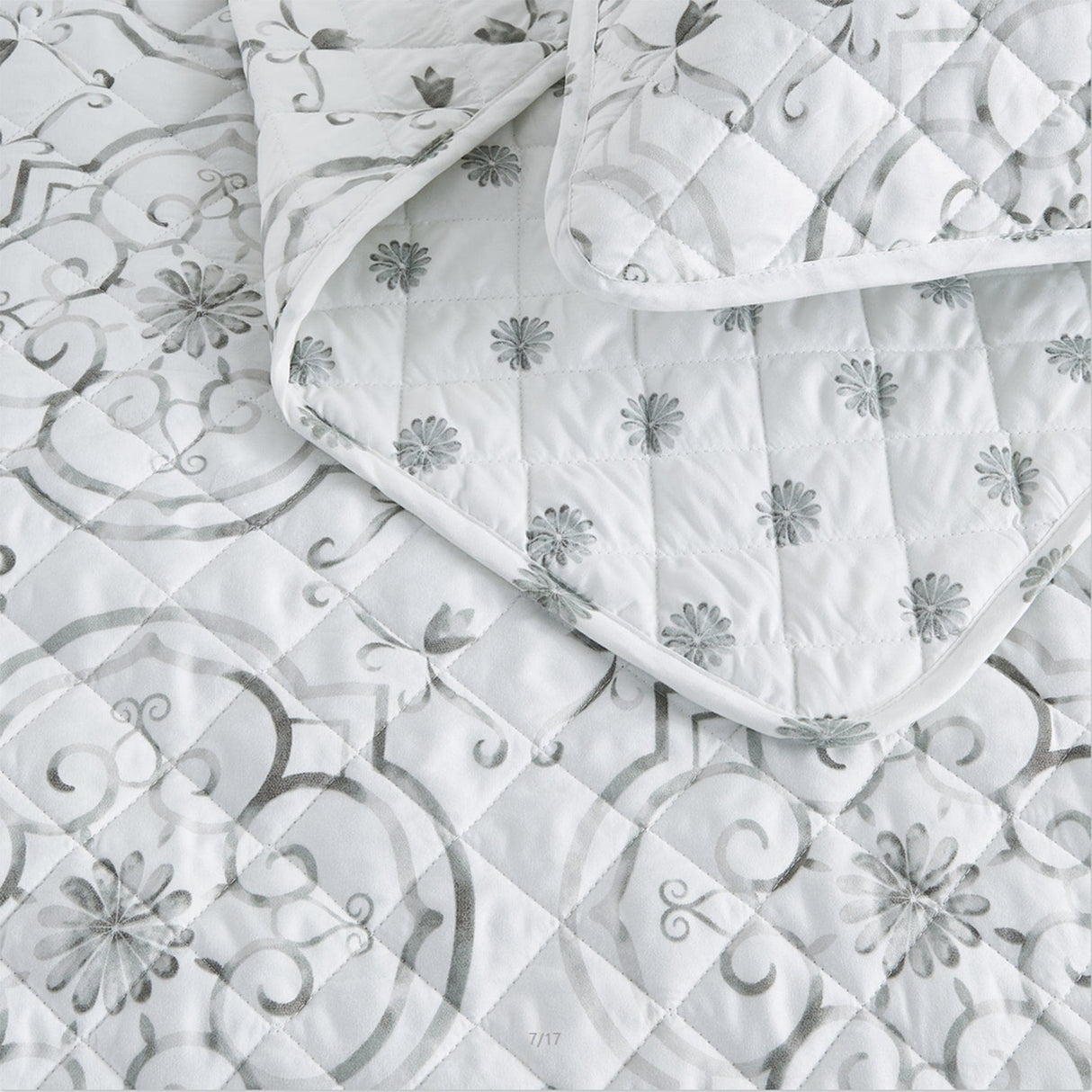 Watercolor Floral Printed Microfiber Quilt Set - Florence Collection