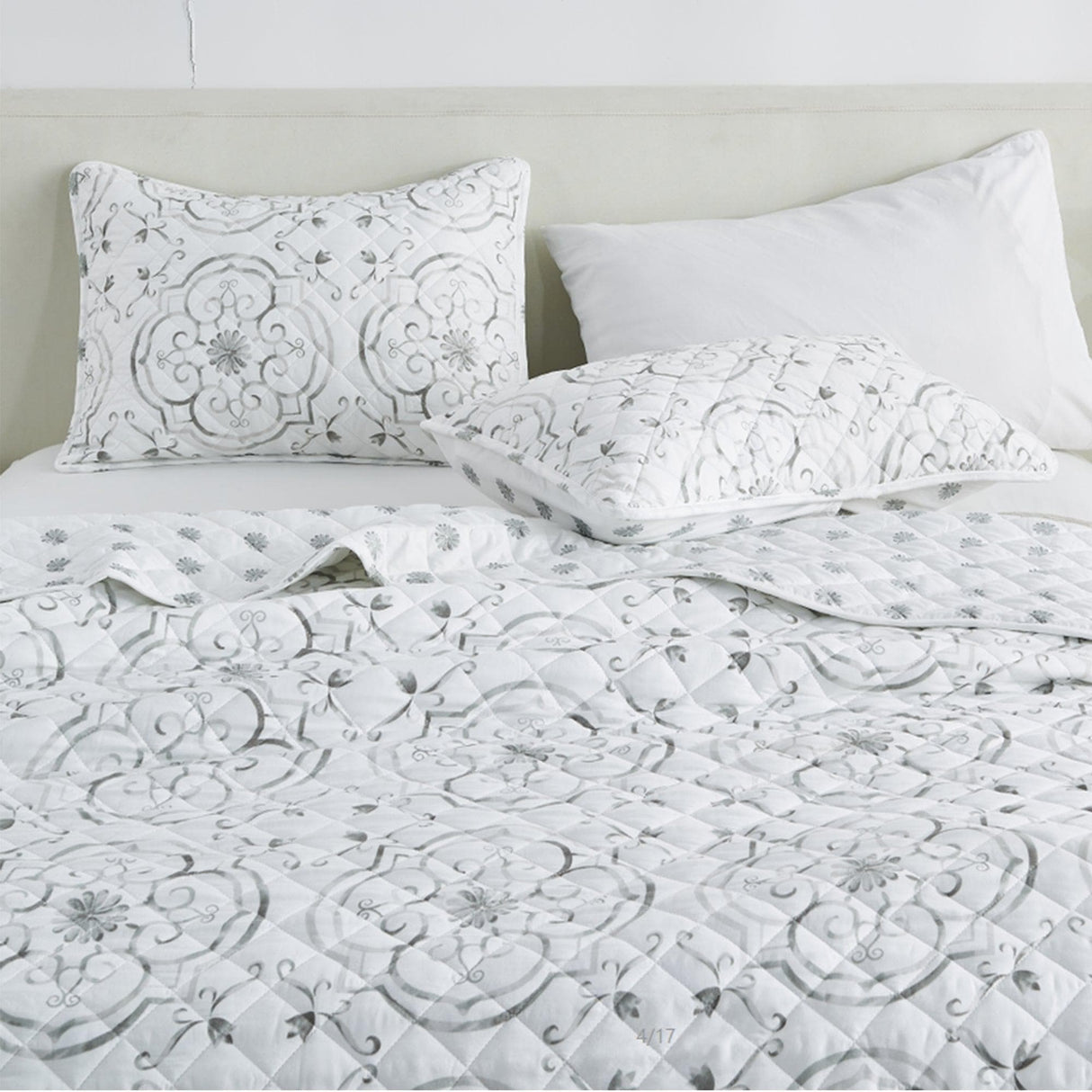 Watercolor Floral Printed Microfiber Quilt Set - Florence Collection