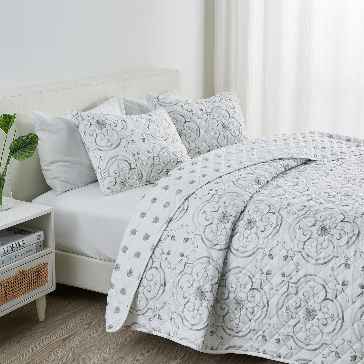 Watercolor Floral Printed Microfiber Quilt Set - Florence Collection