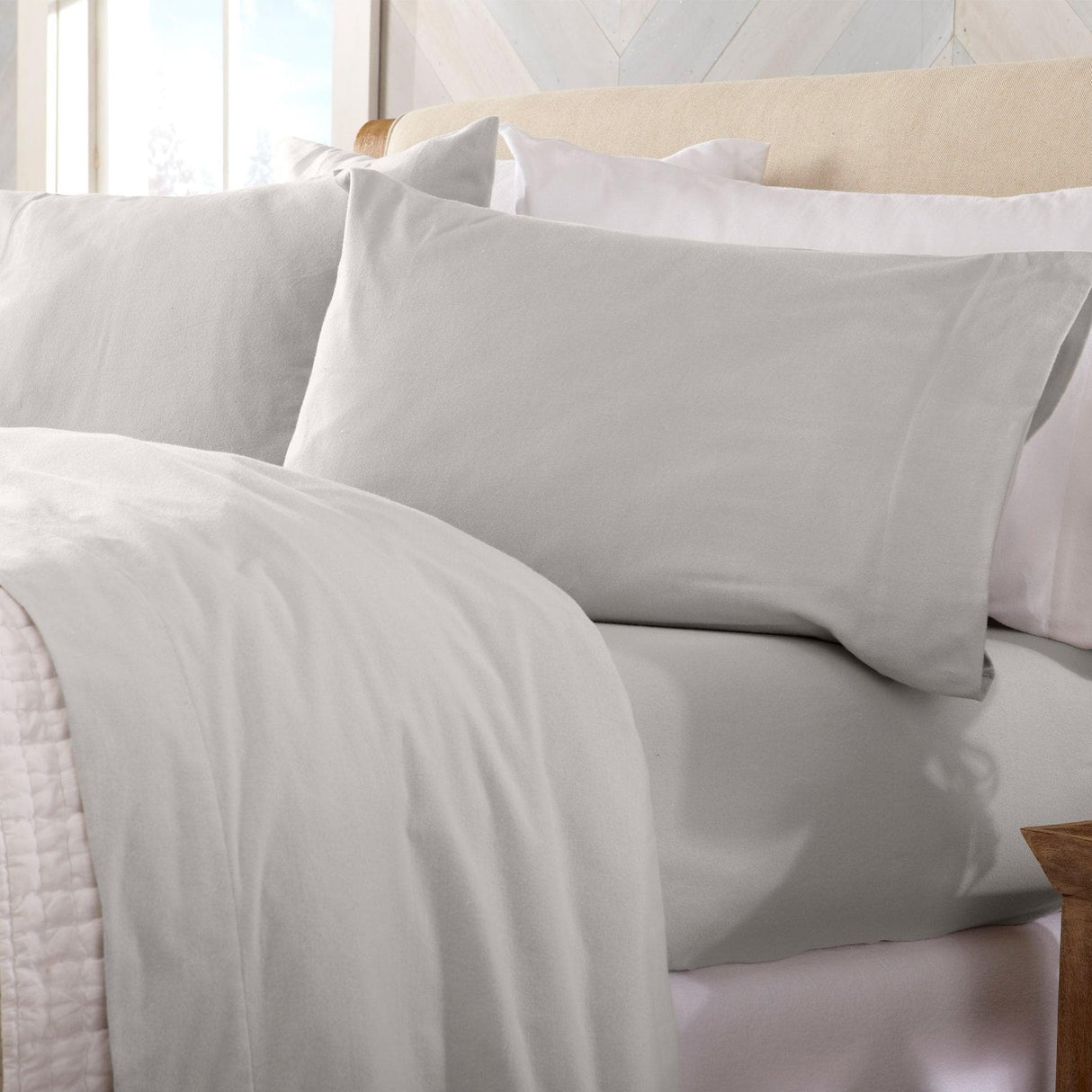 4-Piece Cotton Solid Flannel Sheet - Nordic Collection