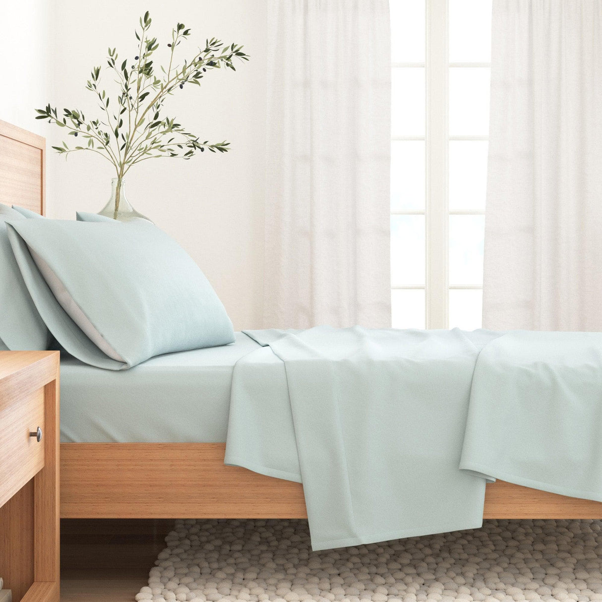 4-Piece Cotton Solid Flannel Sheet - Nordic Collection