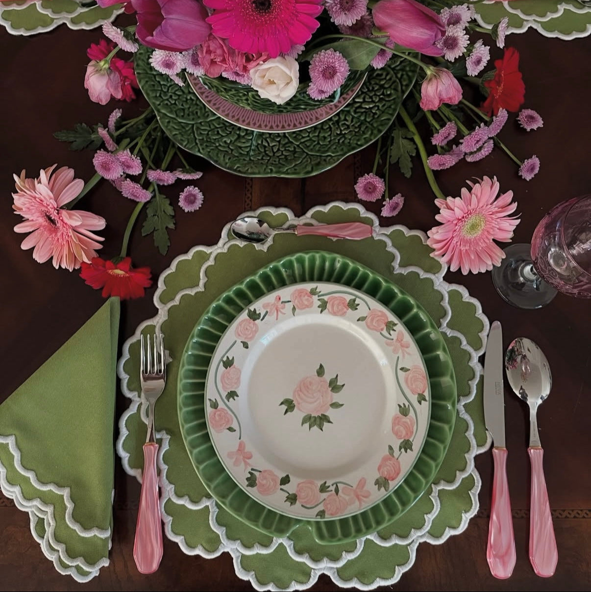 Cressida-Green-Round-Fabric-Placemat-&-Napkin-Set-Placemat-&-Napkin-Set