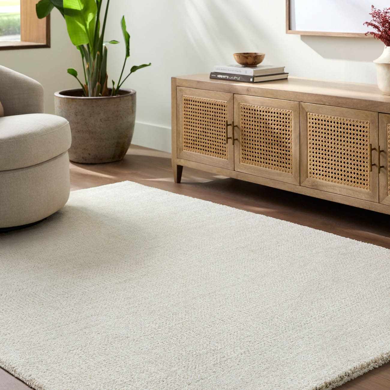 Sezja White Luxe Area Rug – Tuesday Morning