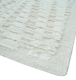 Hand carved Ivory Traditional Geometrical Pattern Hand Knotted 7.10x9.8 Wool Area Rug