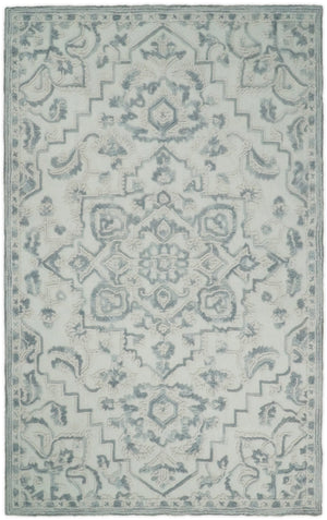 Traditional Silver and Ivory Hand Tufted Wool 5x8 Textured Loop Area Rug