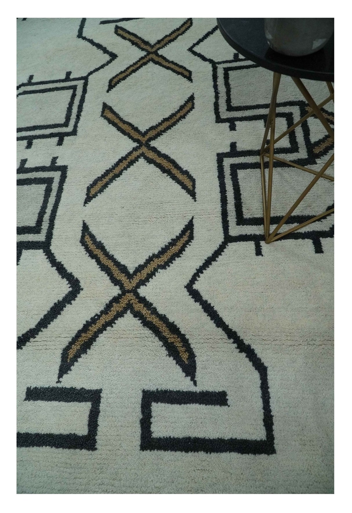 Hand Knotted 8x10 Ivory and Charcoal Wool Traditional Tribal Art Antique South Western Rug |  TRDCP1292810