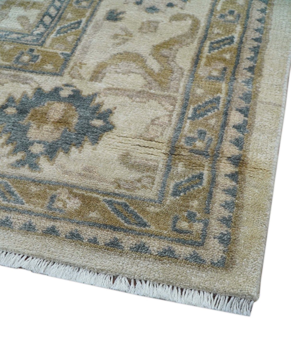 Hand Knotted Ivory And Gray Traditional Oushak Design 8x10 Wool Rug