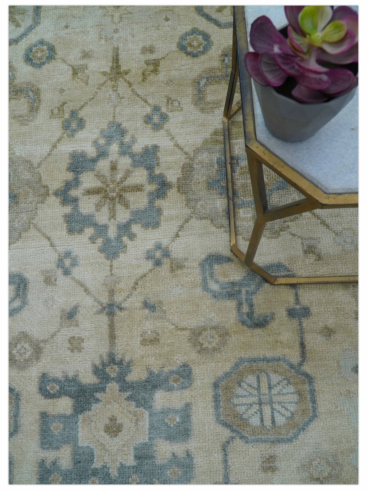Hand Knotted Traditional Oushak Design Ivory And Gray 6x9 Wool Rug