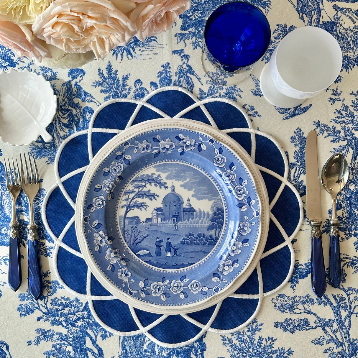 Gather Navy Blue Round Fabric Placemat