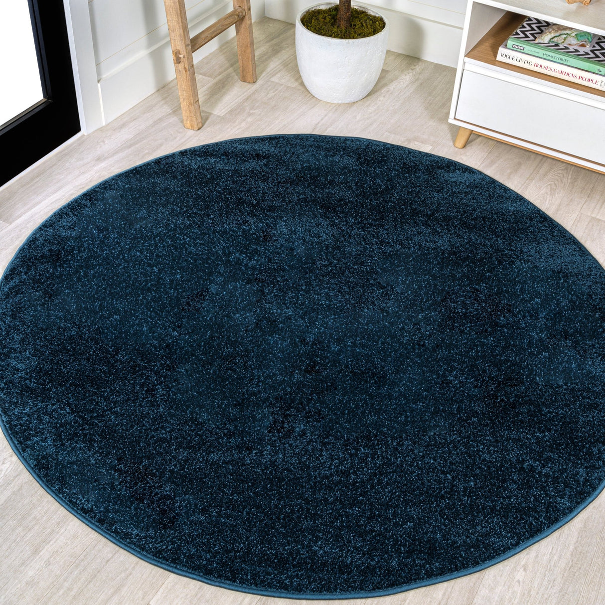 Haze Solid Sleek Low - Pile Round Area Rug - Tuesday Morning - Area Rugs