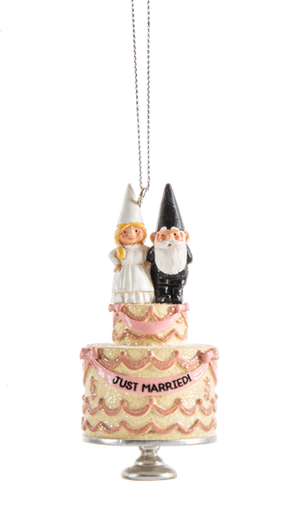 Couple on Wedding Cake Ornament - Just Married