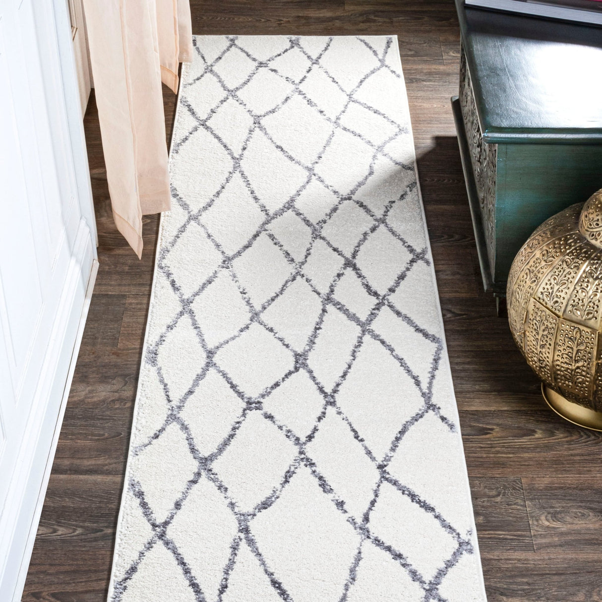 Illi-Moroccan-Diamond-Trellis-Runner-Rug-Runner-Rugs