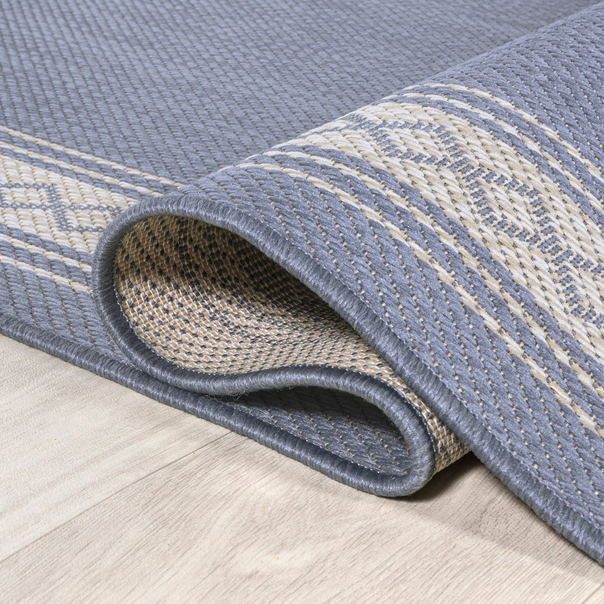Lucia Classic Diamond Border Indoor/Outdoor Area Rug - Tuesday Morning - Area Rugs