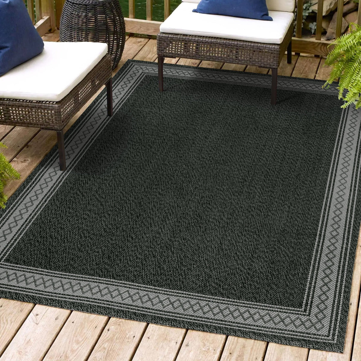 Lucia Classic Diamond Border Indoor/Outdoor Area Rug - Tuesday Morning - Area Rugs