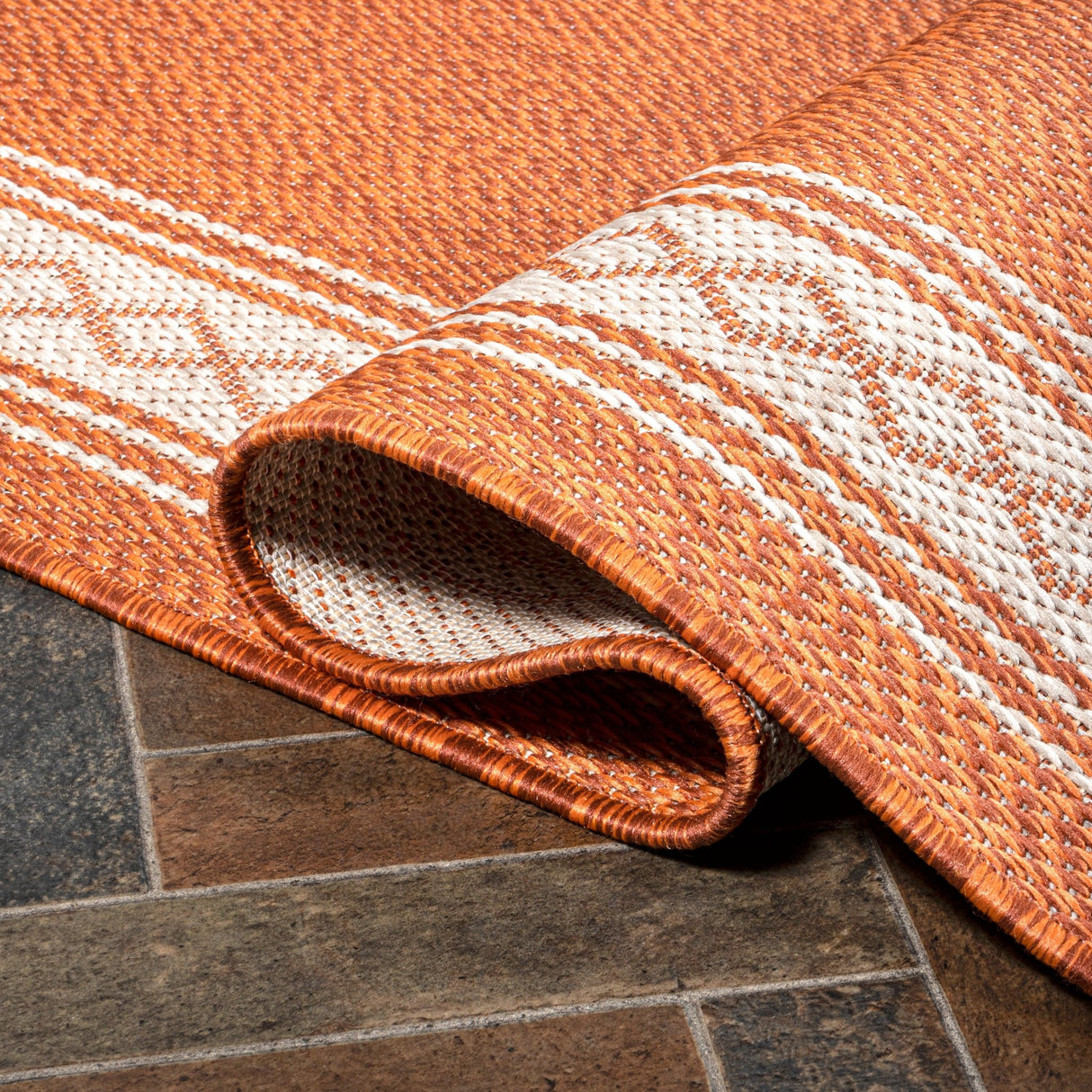 Lucia Classic Diamond Border Indoor/Outdoor Area Rug - Tuesday Morning - Area Rugs