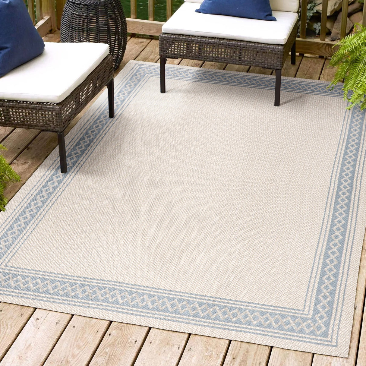 Lucia Classic Diamond Border Indoor/Outdoor Area Rug - Tuesday Morning - Area Rugs