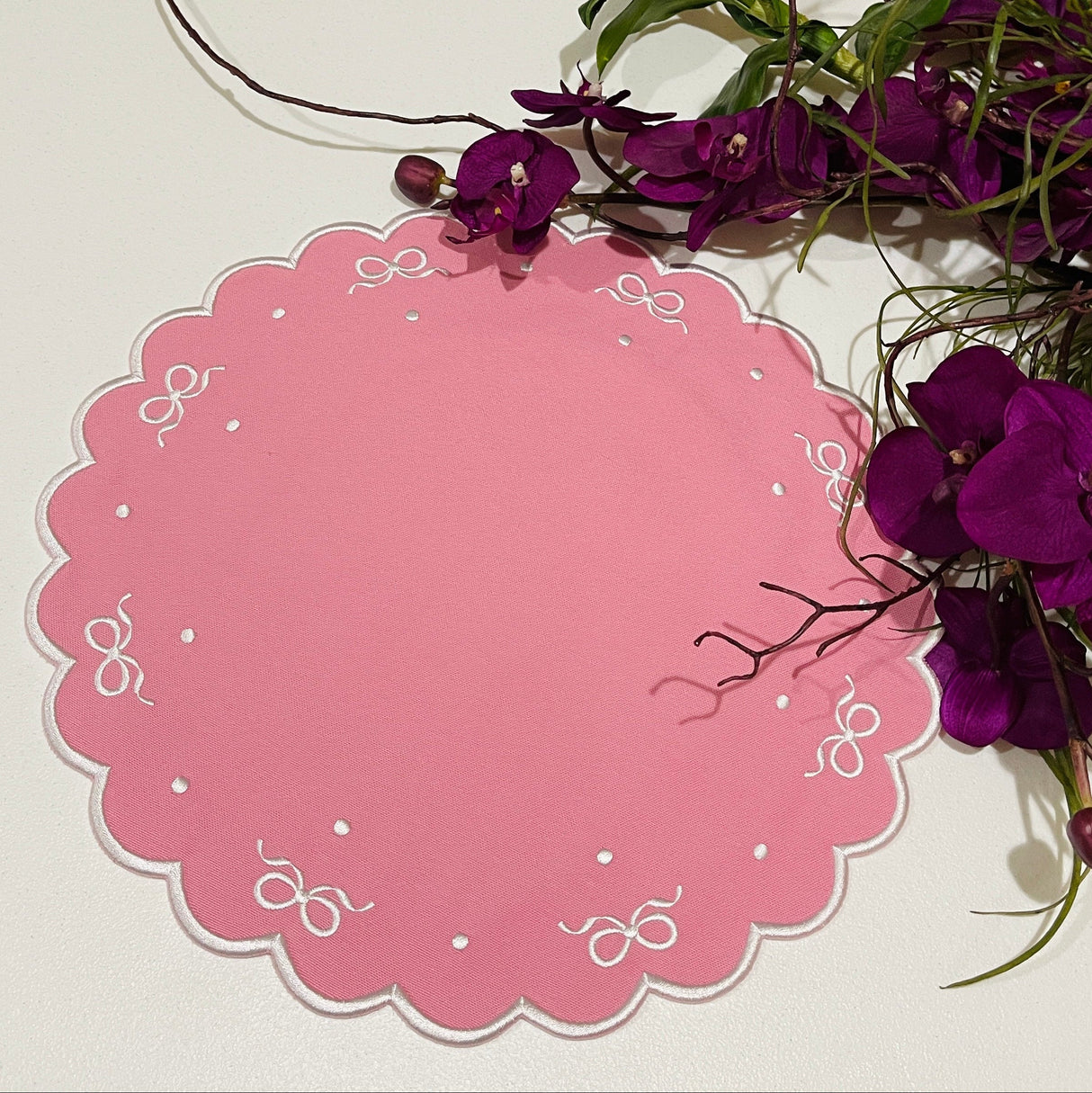 RIBBIA PINK ROUND FABRIC PLACEMAT (Set Of 4)