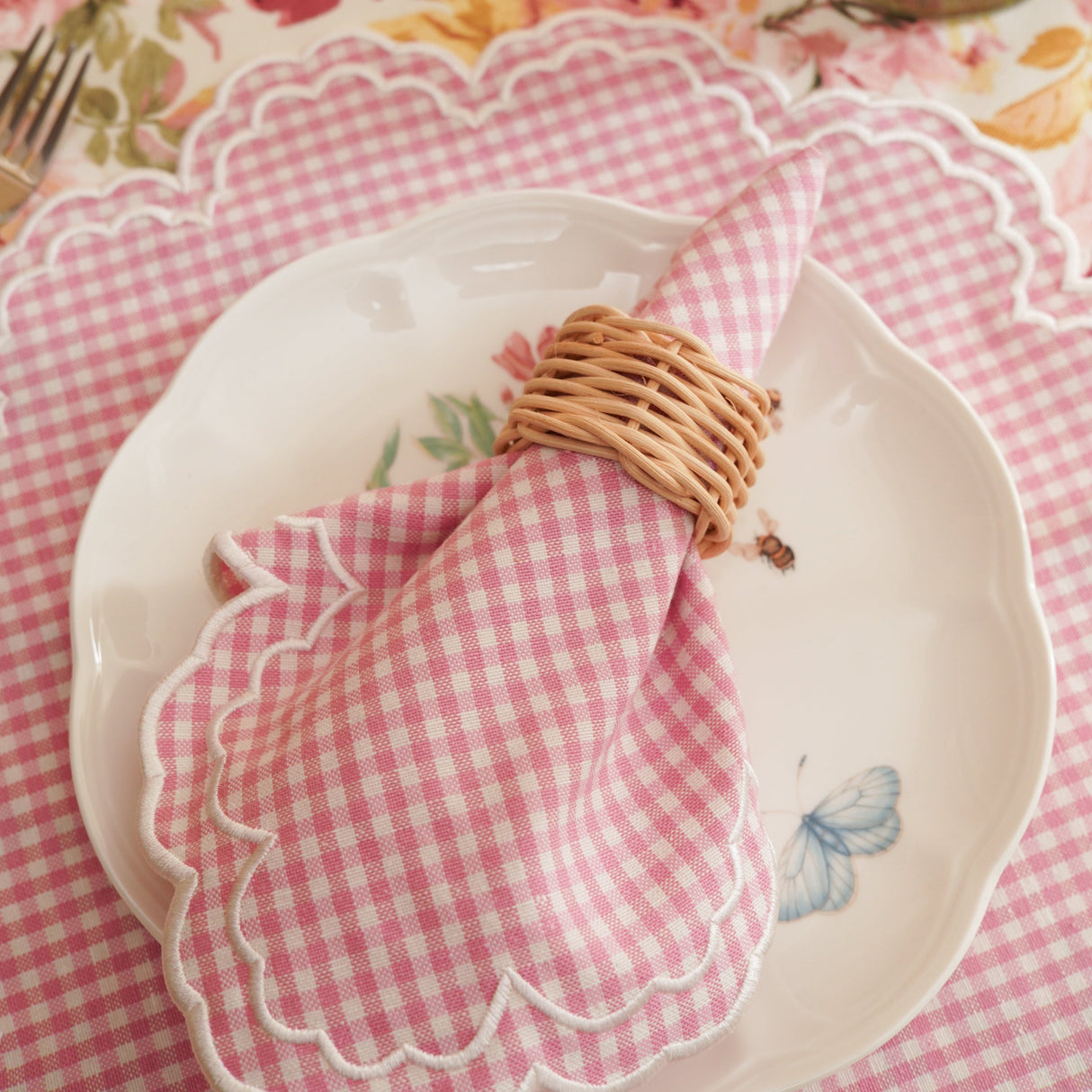 MAGNOLIA GINGHAM PINK WHITE TRIM FABRIC PLACEMAT NAPKIN SET