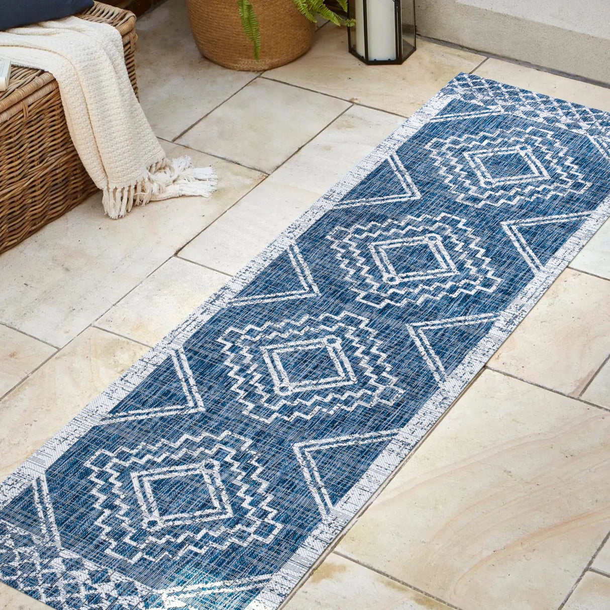 Marokko Diamond Tribal Medallion Indoor/Outdoor Runner Rug - Tuesday Morning - Runner Rugs