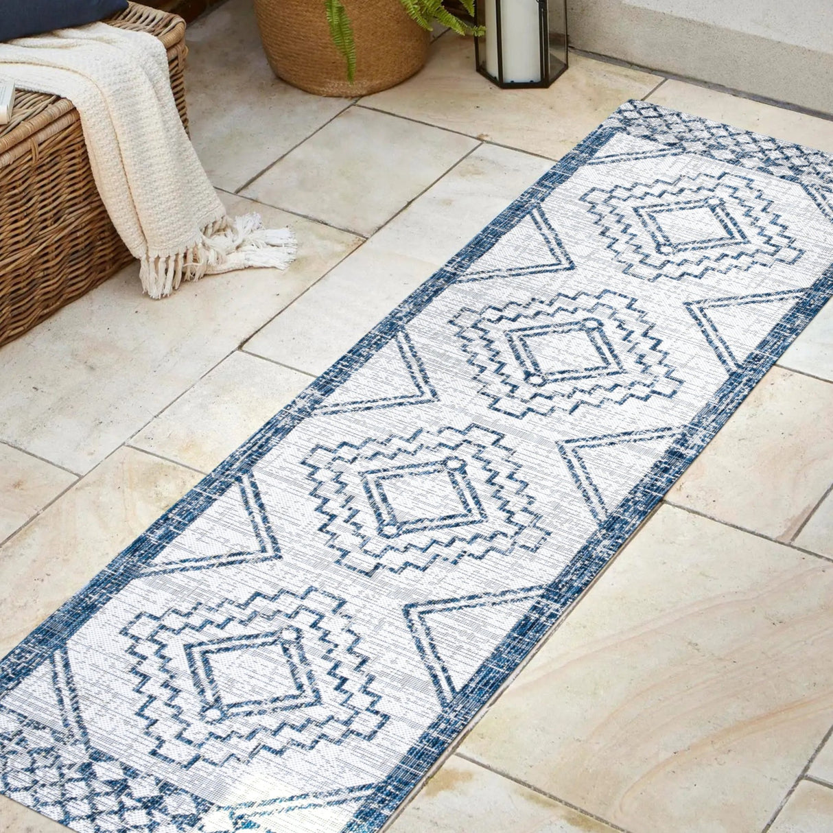 Marokko Diamond Tribal Medallion Indoor/Outdoor Runner Rug - Tuesday Morning - Runner Rugs