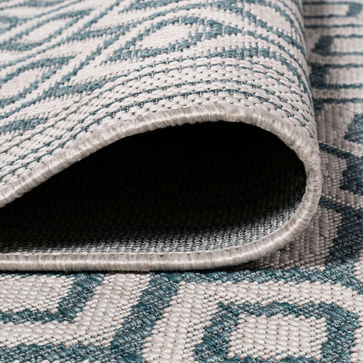 Marvao Diamond Trellis Indoor/Outdoor Area Rug - Tuesday Morning - Area Rugs