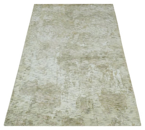 Modern Abstract Ivory, Green and Charcoal 5x8 Hand loom Wool and Viscose Area Rug