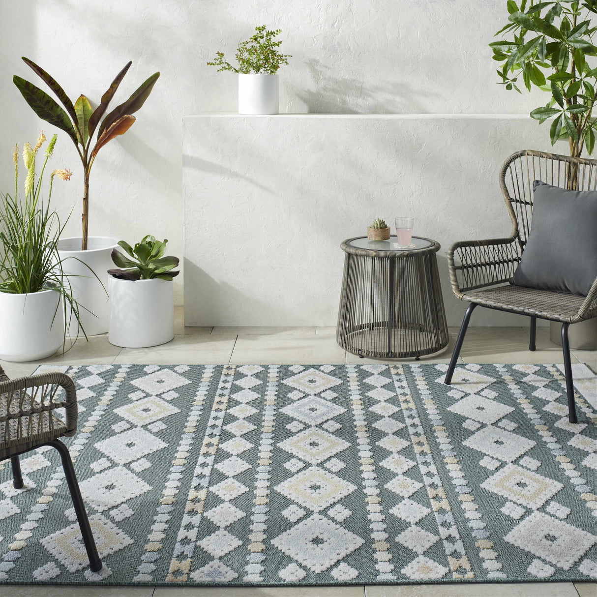 Metta Medium Green Outdoor Area Rug - Clearance