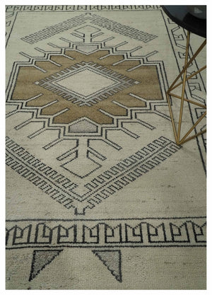 Natural Wool Hand Knotted Ivory, Beige and Black Traditional Heriz Serapi Wool Multi Size wool Area Rug, Kids, Living Room and Bedroom Rug