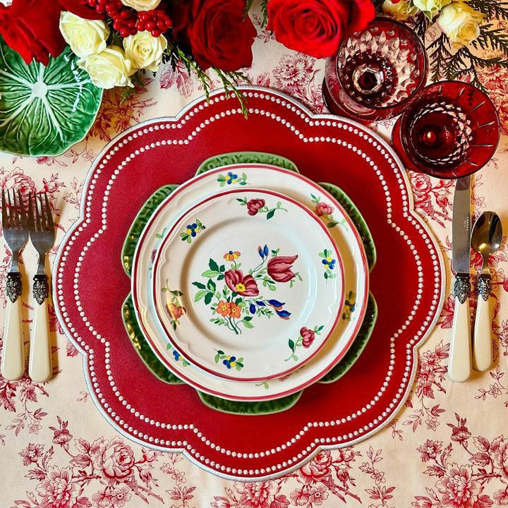 NURTURE RED SCALLOPED FAUX LEATHER PLACEMAT