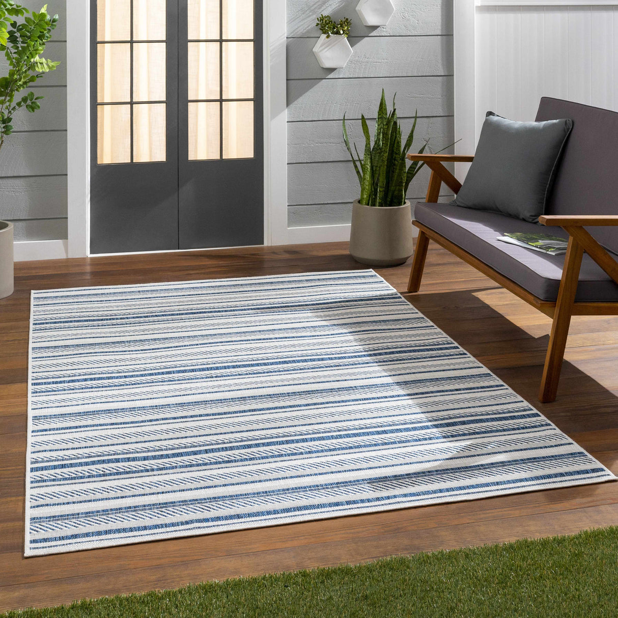 Olin White&Blue Striped Nordic Rug