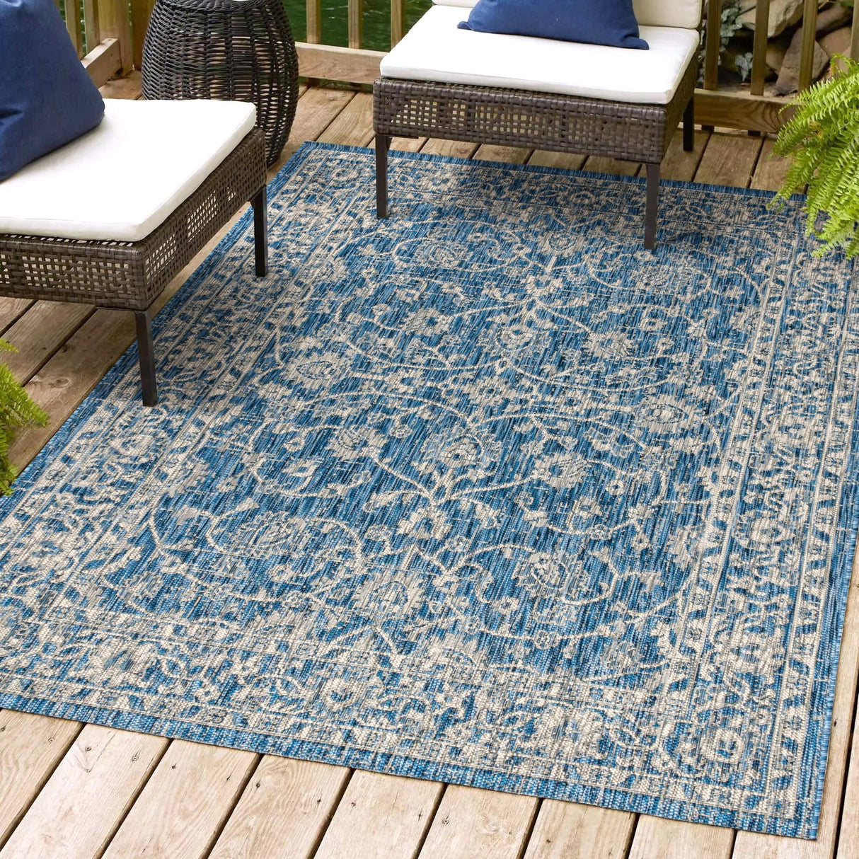 Palazzo Vine and Border Textured Weave Indoor/Outdoor Area Rug - Tuesday Morning - Area Rugs