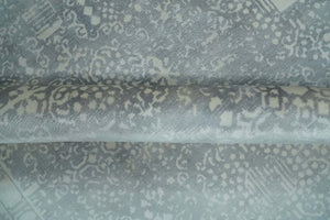 Premium Style Gray and Ivory Traditional Ikat Large design 5.6x8 Hand loom Wool and Viscose Area Rug