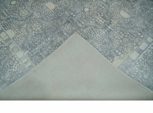Premium Style Gray and Ivory Traditional Ikat Large design 5.6x8 Hand loom Wool and Viscose Area Rug