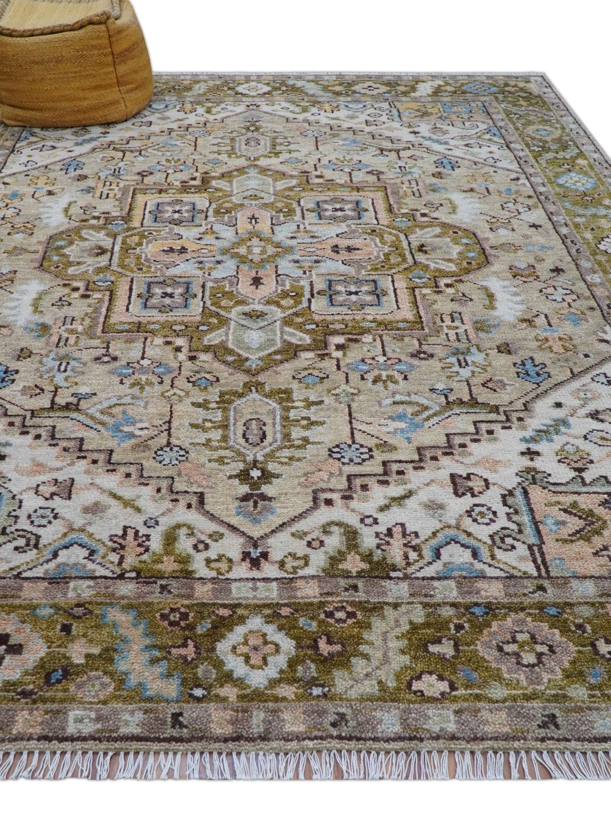 Quick Ship Olive And Peach Traditional Hand Knotted 8x10 Wool Rug