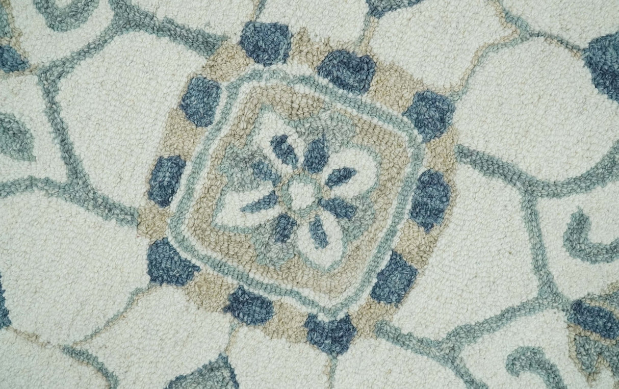 Ready to Ship Traditional Ivory And Blue Hand Tufted 5x8 Wool Rug