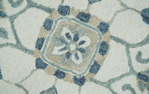 Ready to Ship Traditional Ivory And Blue Hand Tufted 5x8 Wool Rug