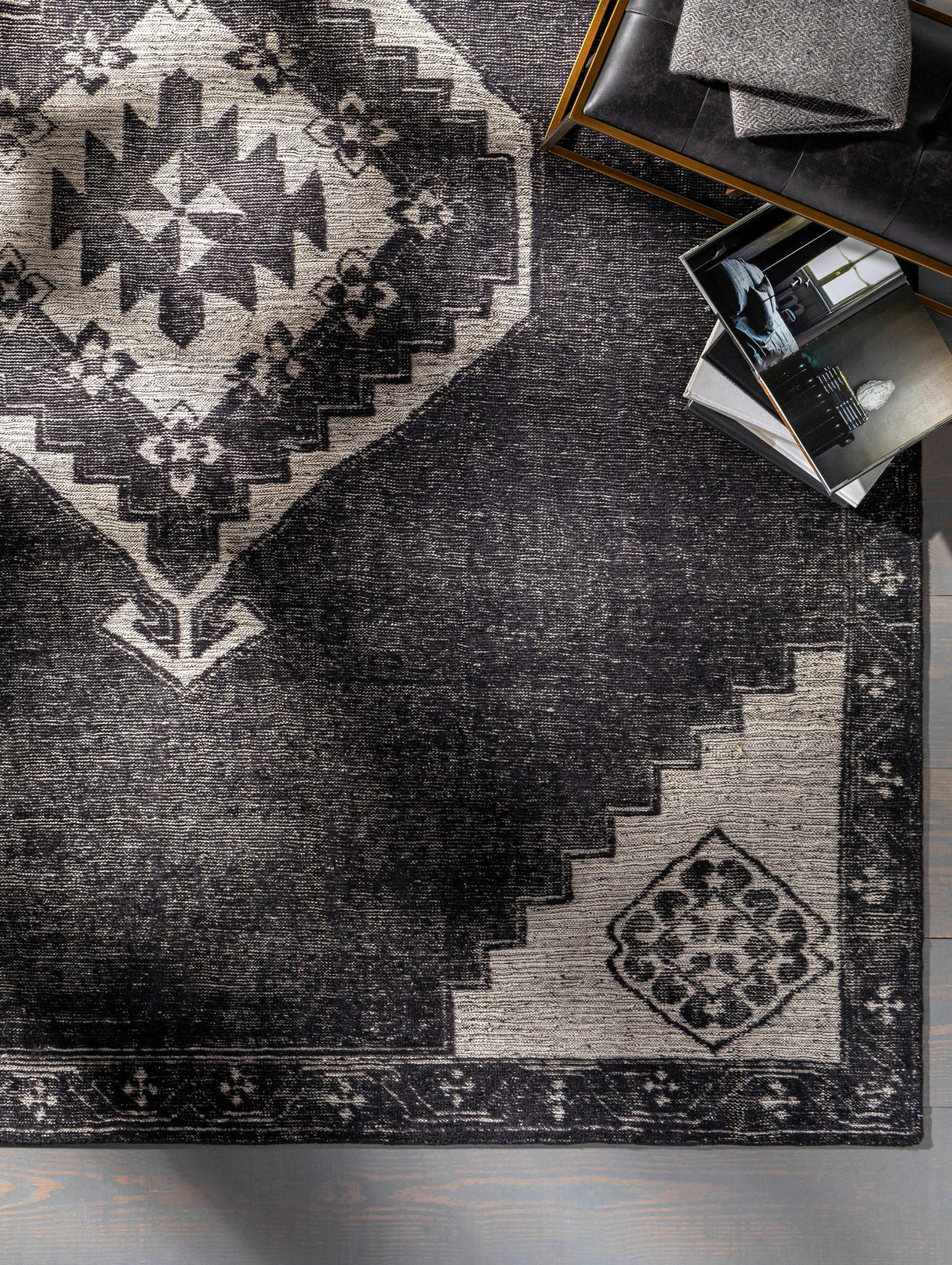 Siraway Handmade Wool Area Rug - Clearance
