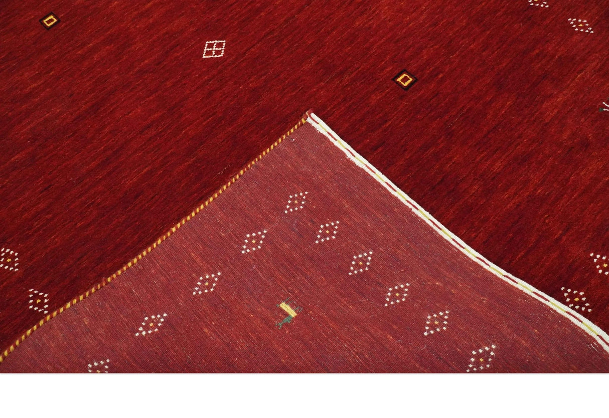 Solid Plain Maroon Geometrical Design Hand loom 4.6x7 wool area Rug