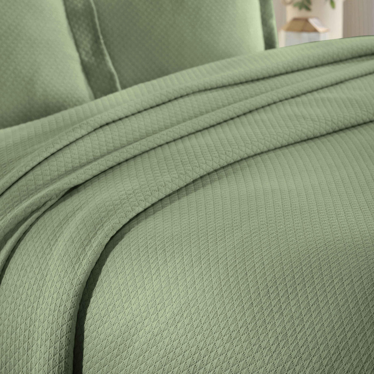 Solitaire Jacquard Matelassé Cotton Diamond Solitaire Bedspread Set - Bedspread by Superior Brand