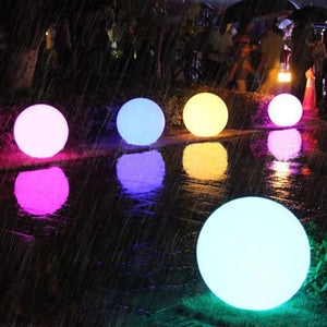 Modern PE Globe Outdoor Garden Light LED Rechargeable 16-Color IP55
