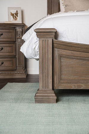 Seven Oaks - Queen Bed