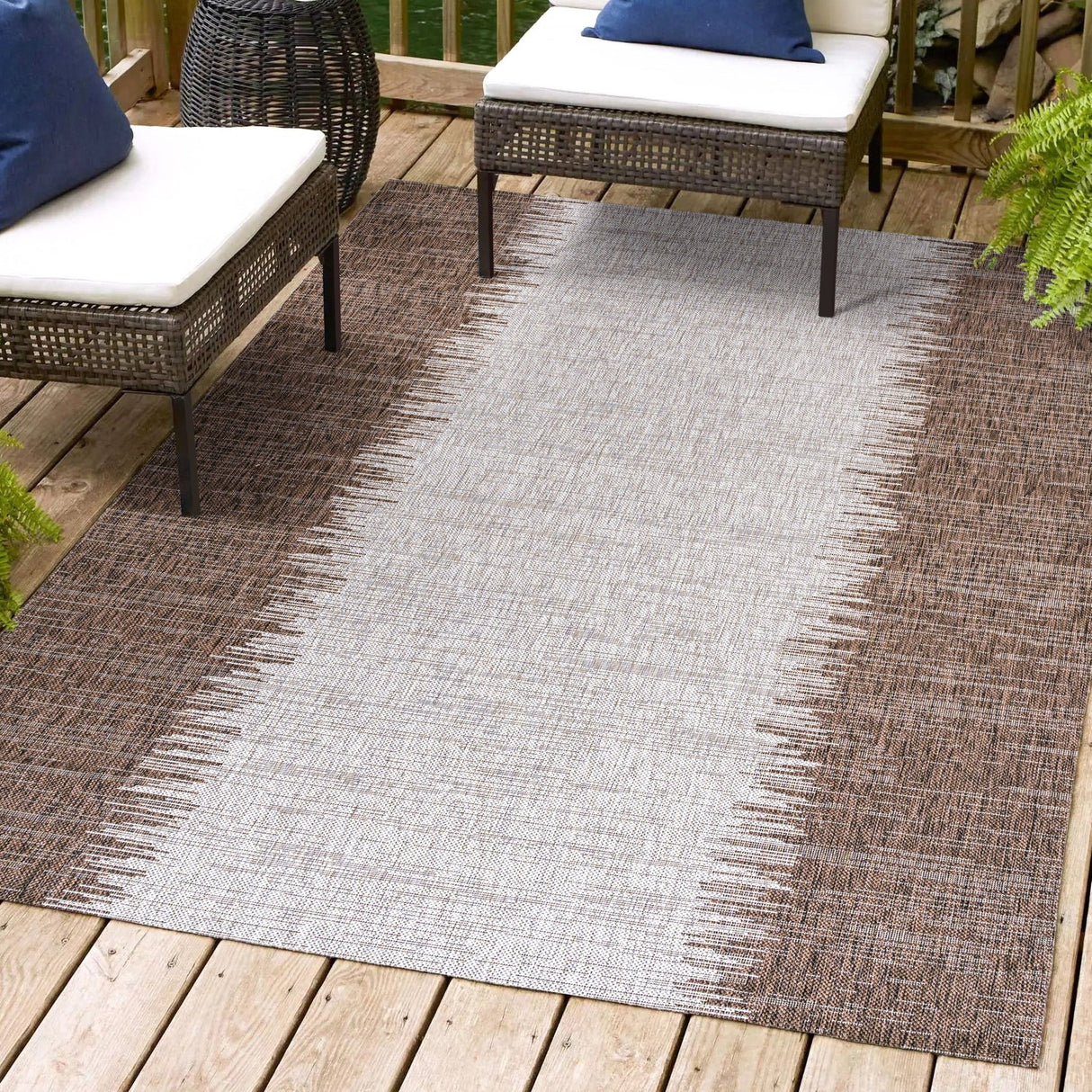 Tavira Modern Strie' Indoor/Outdoor Area Rug - Tuesday Morning - Area Rugs