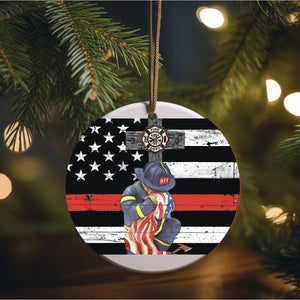 Thin Red Line Kneeling Firefighter Round Sign